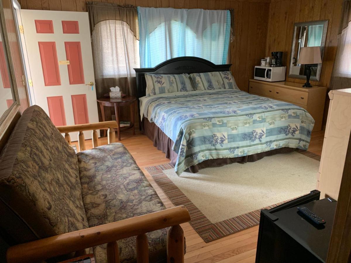 Phillips Historic Motel & Cottages Роббинсвилл Экстерьер фото