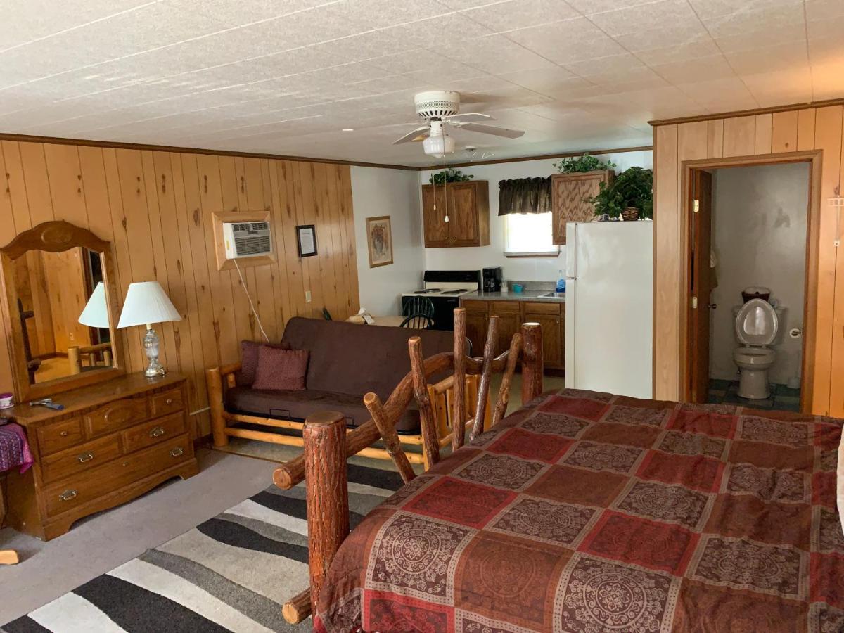 Phillips Historic Motel & Cottages Роббинсвилл Экстерьер фото
