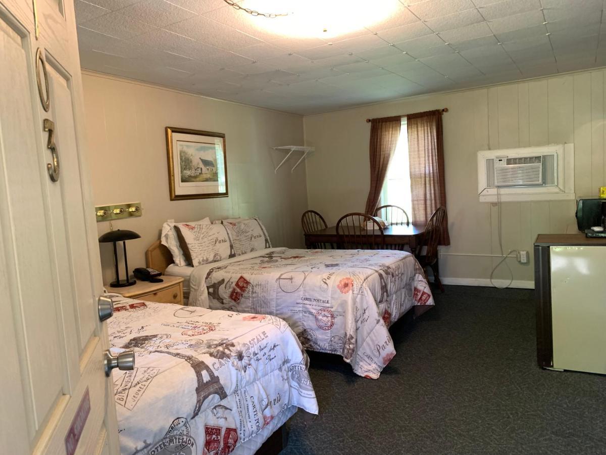 Phillips Historic Motel & Cottages Роббинсвилл Экстерьер фото