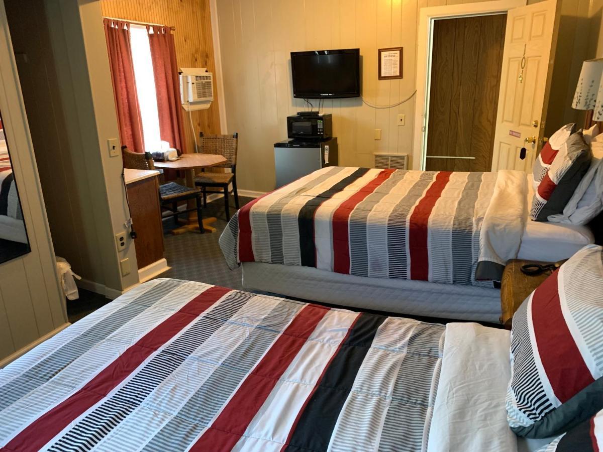 Phillips Historic Motel & Cottages Роббинсвилл Экстерьер фото