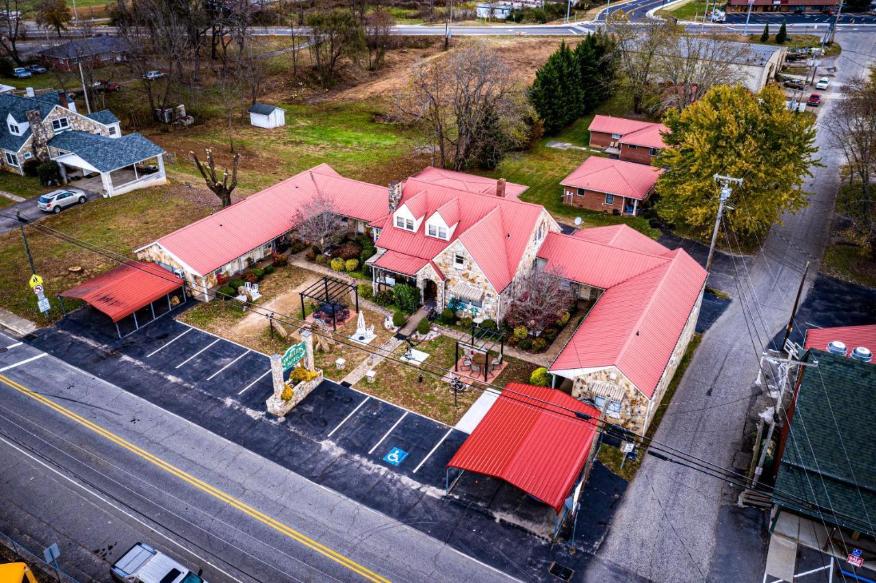 Phillips Historic Motel & Cottages Роббинсвилл Экстерьер фото