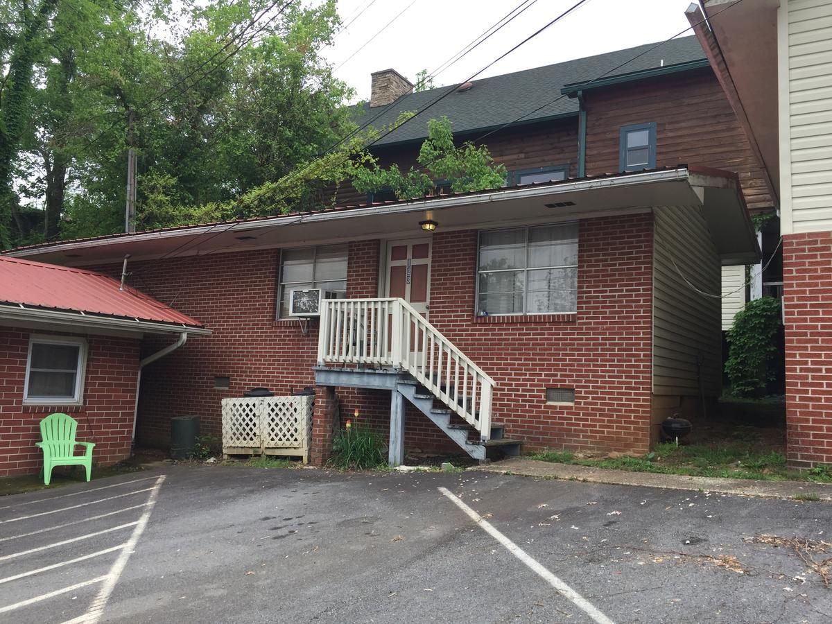 Phillips Historic Motel & Cottages Роббинсвилл Экстерьер фото