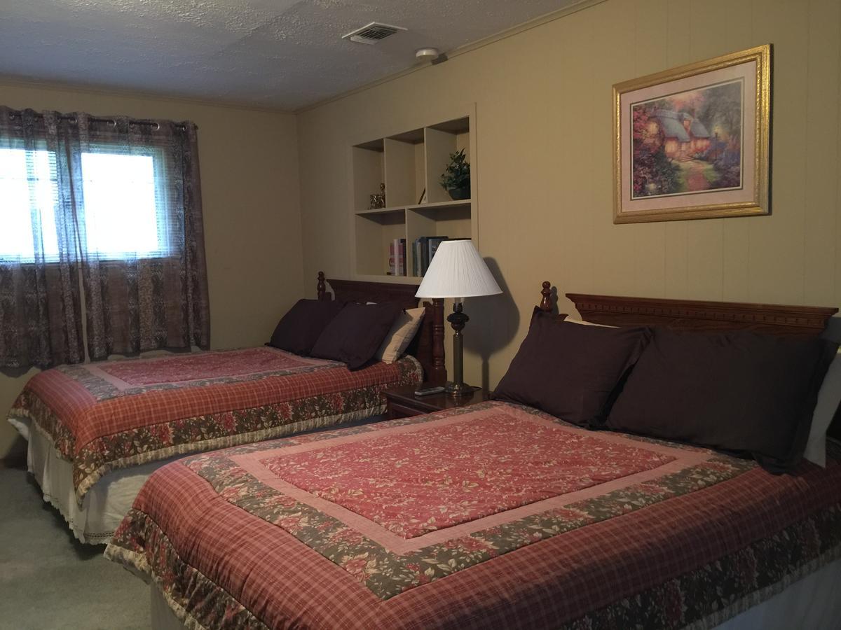 Phillips Historic Motel & Cottages Роббинсвилл Экстерьер фото